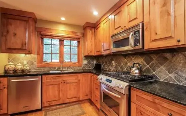 Discovery Chalet 164