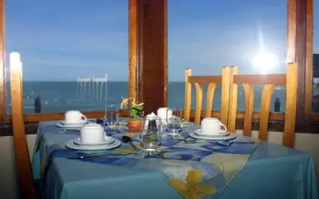 Hotel Pontal das Rochas