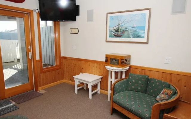 1 Atlantic Ocean Blue - 8 Br Home
