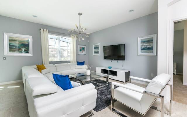 Solterra - 6005 Broad Oak Drive