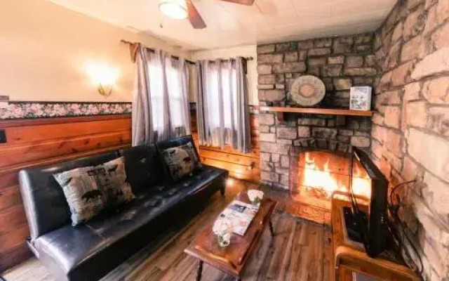 Mole Cabin