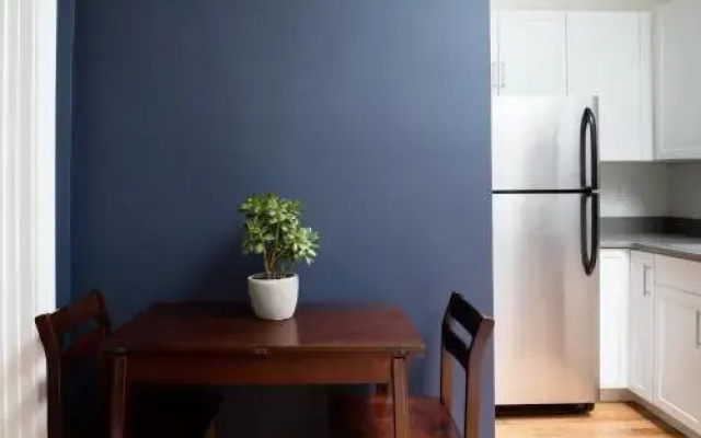 Intimate 2BR in South End by Sonder