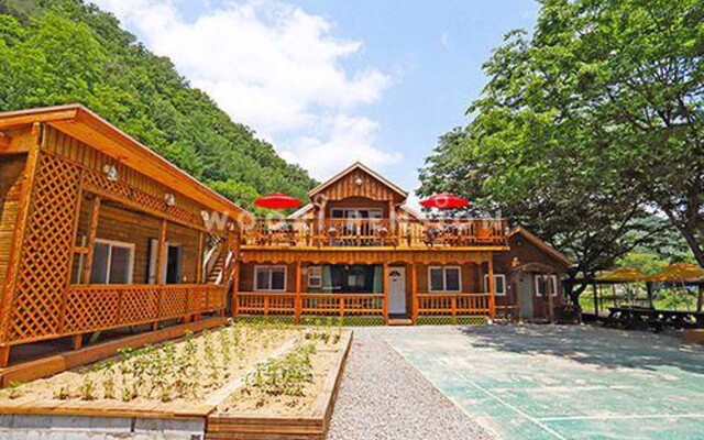 Hongcheon Hwani Glamping