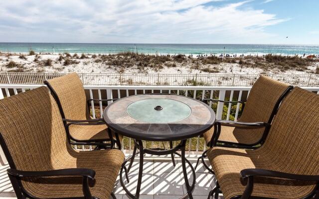 Island Princess 202: Impressive Beachfront Condo, WIFI, BEACH SVC, KEYLESS