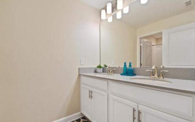 Four Bedrooms Townhome 4861