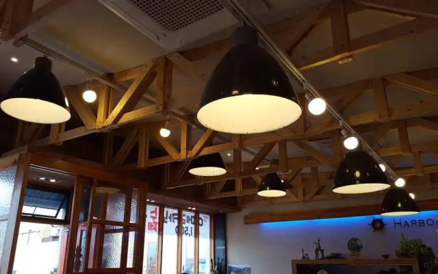 Harbor Guesthouse - Hostel