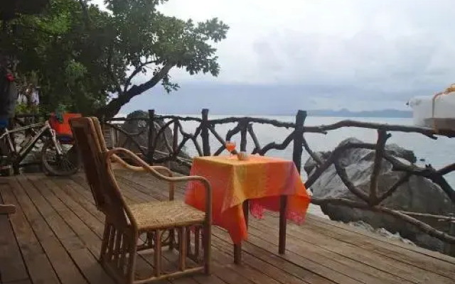 El Gordo's Adventures and Guesthouse