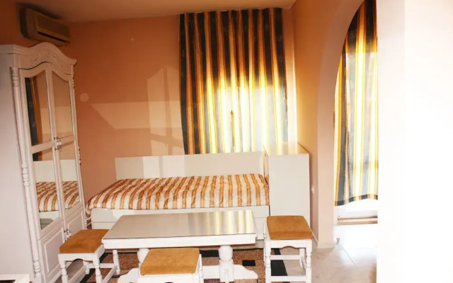 Hotel Paros II