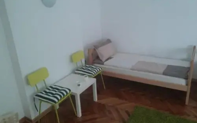 Cricket 2 Hostel