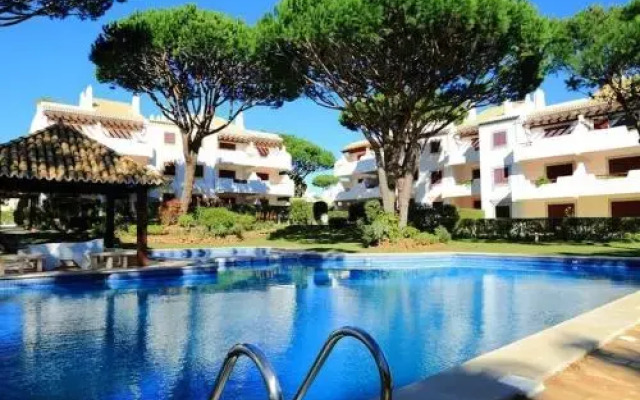 Vilamoura Apartment with Pool