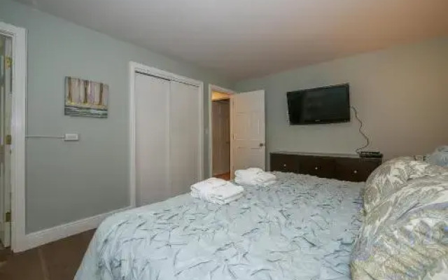 11 Gunnery - 5 Br Home