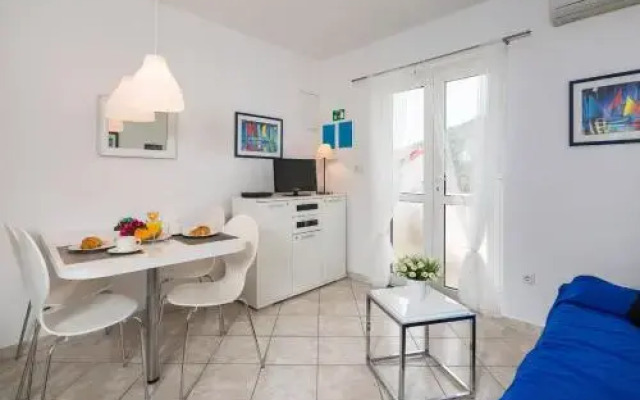 Apartments Sea Breeze
