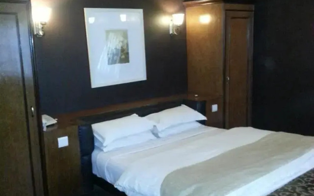 Courtyard Hotel