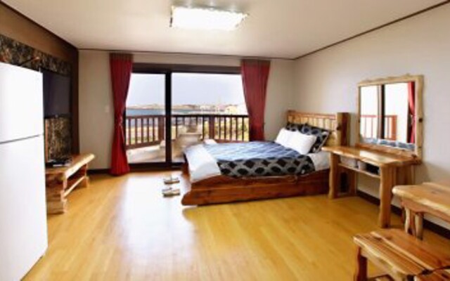 Jejuseashore Scenery Pension