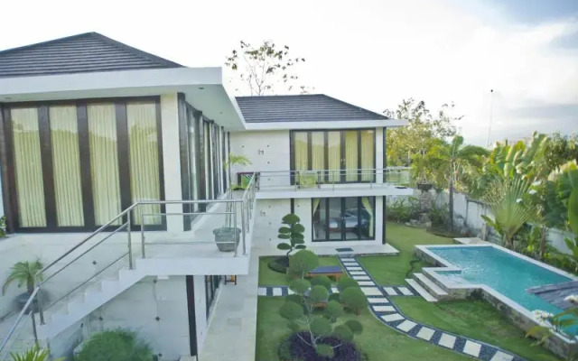 Bali White Villa