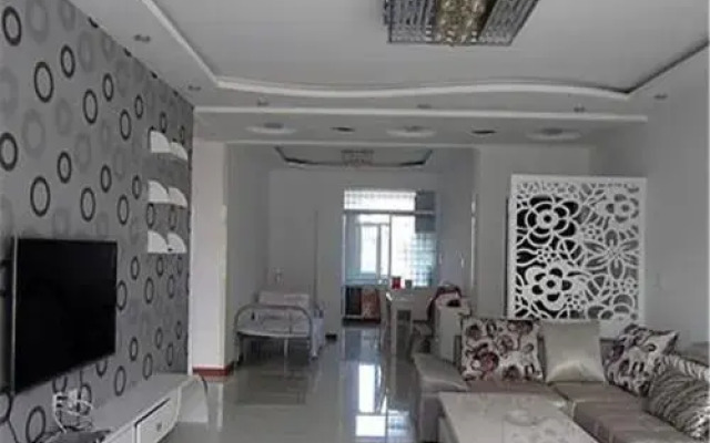 Autumn Populars Family Guesthouse