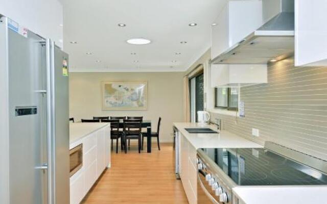 Little Beach House, 8 Mistral Close