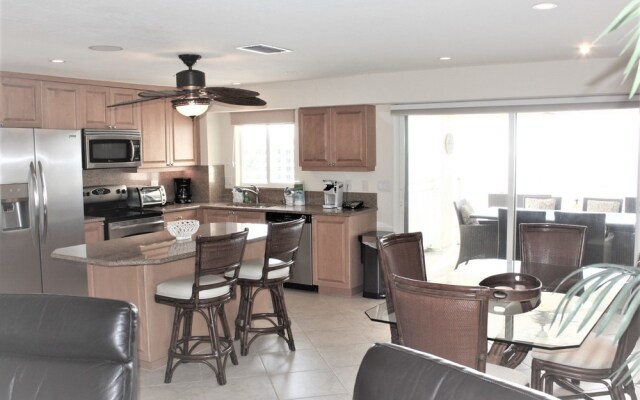 Jamaica Royale 502 - 2 Br Condo