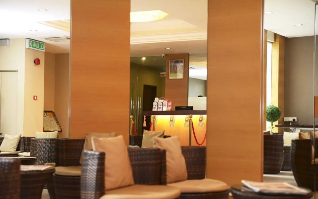 OYO Premium Pudu Junction