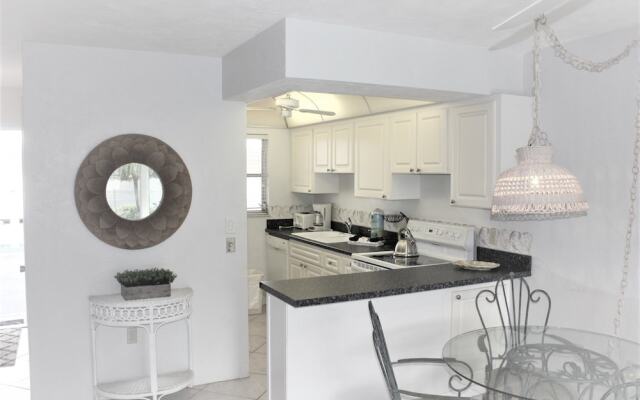 Jamaica Royale 079 - 2 Br Condo