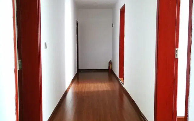 DONG JIANG HU XIANG CUN DA WAN CAI Hotel