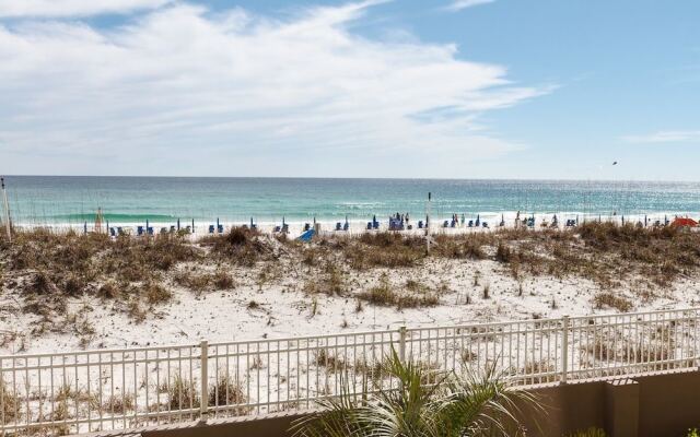 Island Princess 202: Impressive Beachfront Condo, WIFI, BEACH SVC, KEYLESS