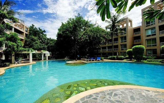 Baan Sansaran by Favstay