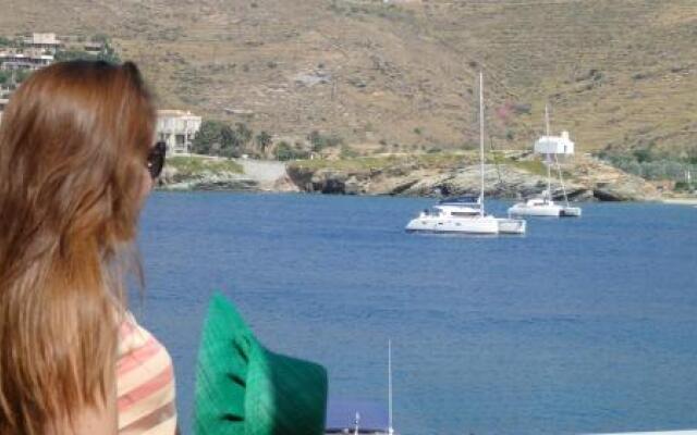 Aegean View Seaside Rooms & Studios