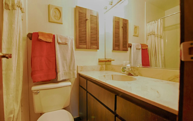 Chateau de Everett - 2 Br Home