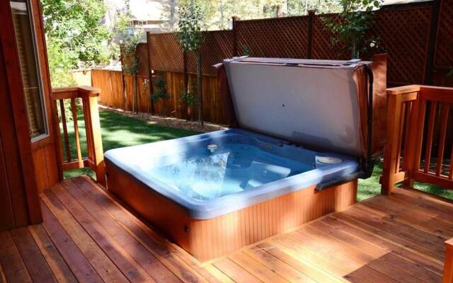 Casa Angora by Lake Tahoe Accommodations
