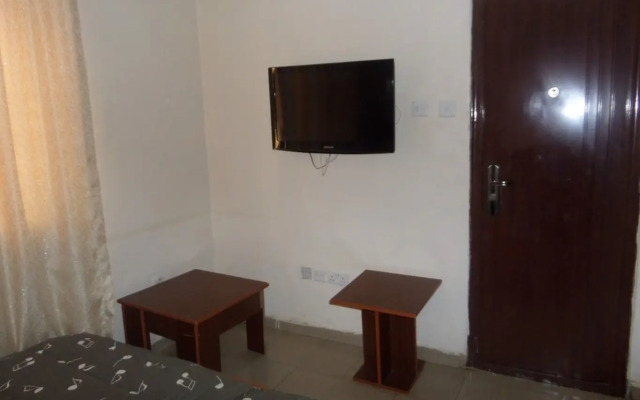 De-dominic Suites & Resorts Ltd