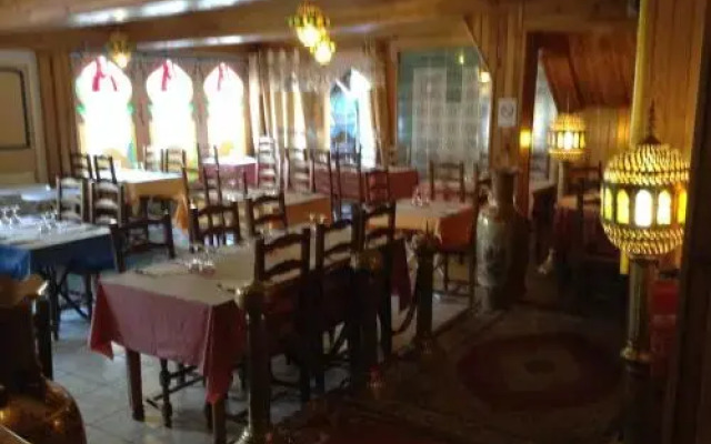 Chambre D'hôtes Restaurant Anzi