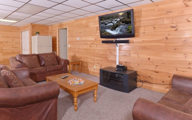 Life Of Luxury 12 - Eight Bedroom Cabin