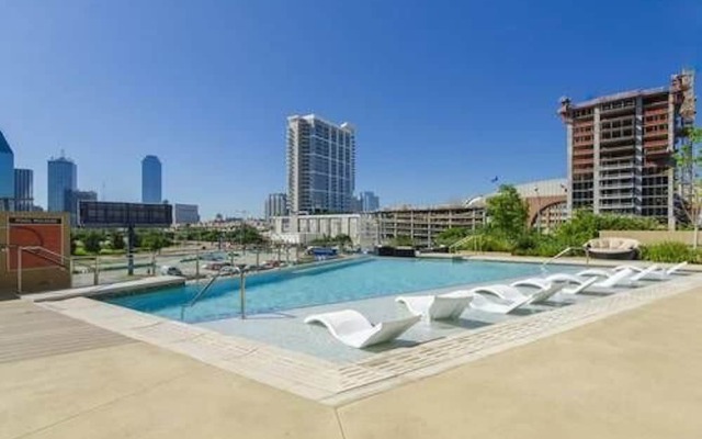 Downtown Dallas 2BR Apts