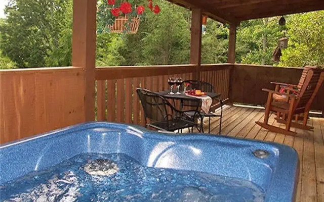 Nestled Inn- One Bedroom Cabin