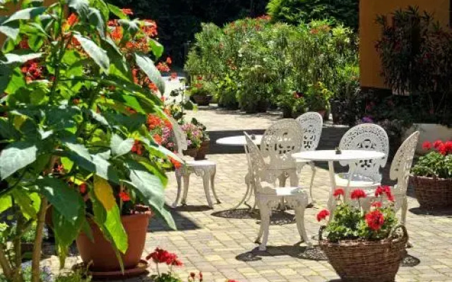 Tópart Hotel