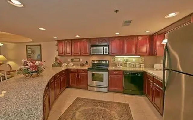 Gatehouse Condos 704