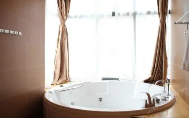 Yichang Changyang North Island Hotel