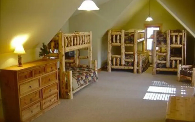 Adirondack Lodge Retreat Secluded Mountain Location