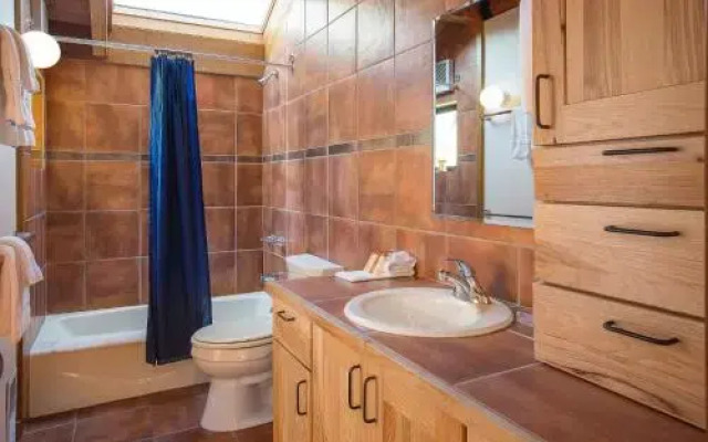 Ocean Pines Lodge - Four Bedroom Home