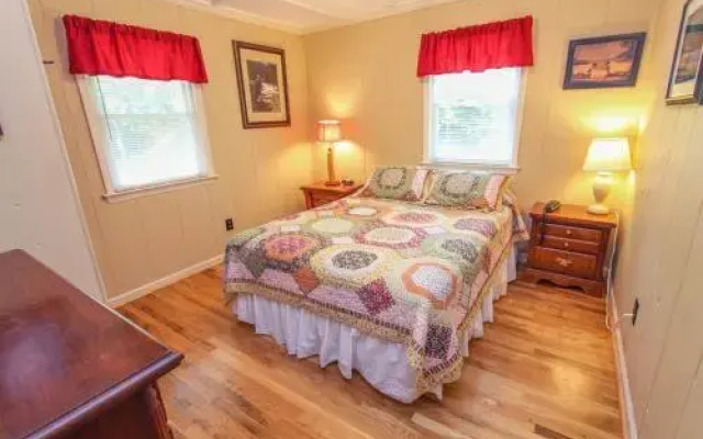 Camp Ketahe 3 Br Cabin