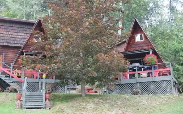 Sunny Bluffs Chalets