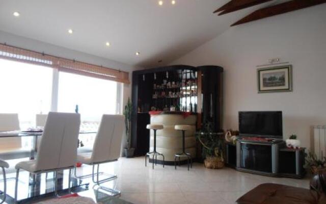Villa Dijana