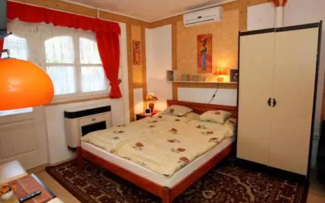 Castello Vendég és Apartmanház