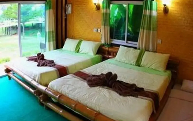 Archa Buri Resort