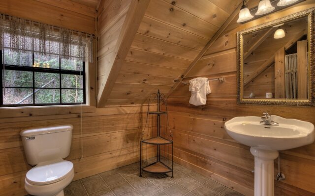 Above It All  446 - Four Bedroom Cabin