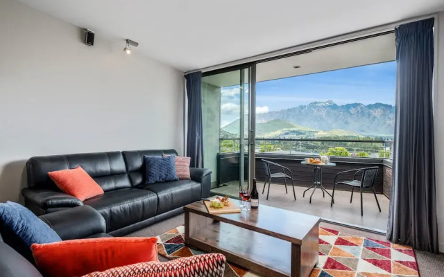 Scenic Queenstown Apartment