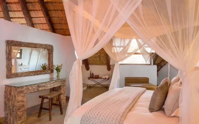 Royal Madikwe Luxury Safari Lodge