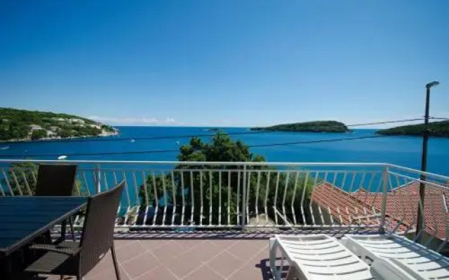 Apartments Bećir