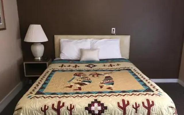 Sun -N- Sand Motel